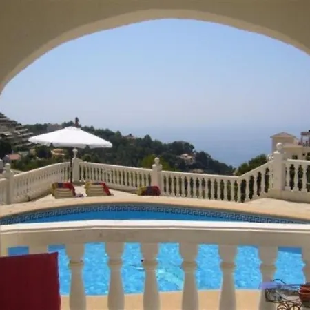 Vila Casa Urlisa